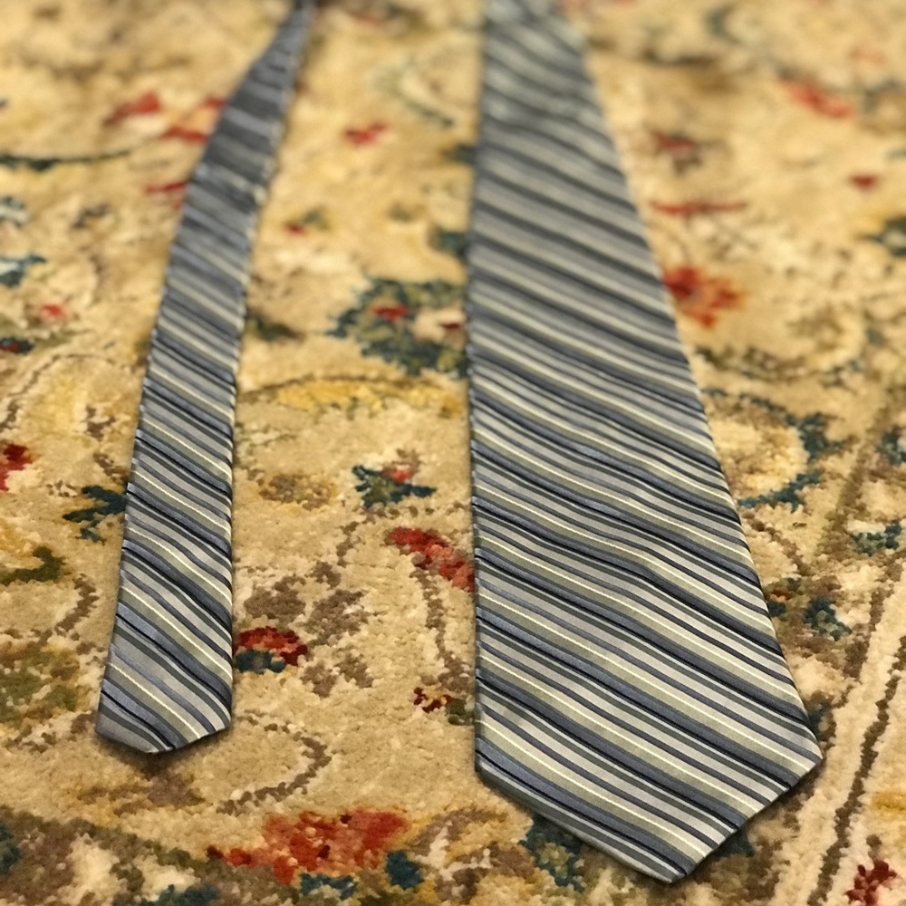 DKNY tie